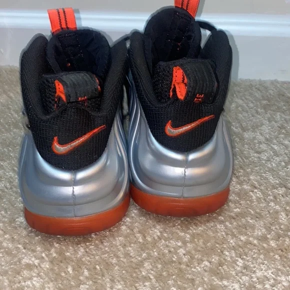 Crimson Nike Foamposite Pro - Picture 4 of 5